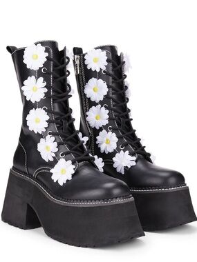 Doll’s kill Current Mood Black Platform Lace-Up Boots Daisy 8m